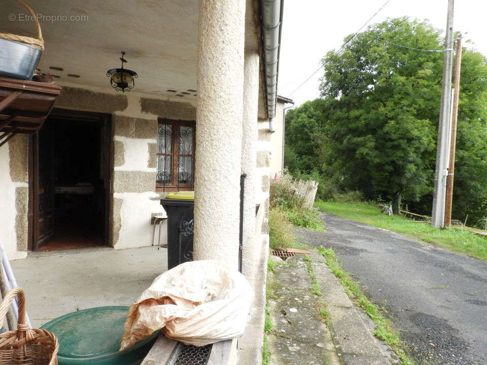 Maison à SAINT-REMY-SUR-DUROLLE