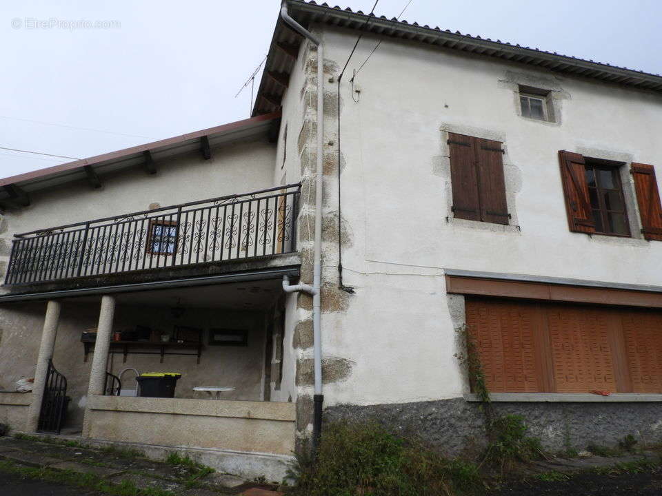 Maison à SAINT-REMY-SUR-DUROLLE