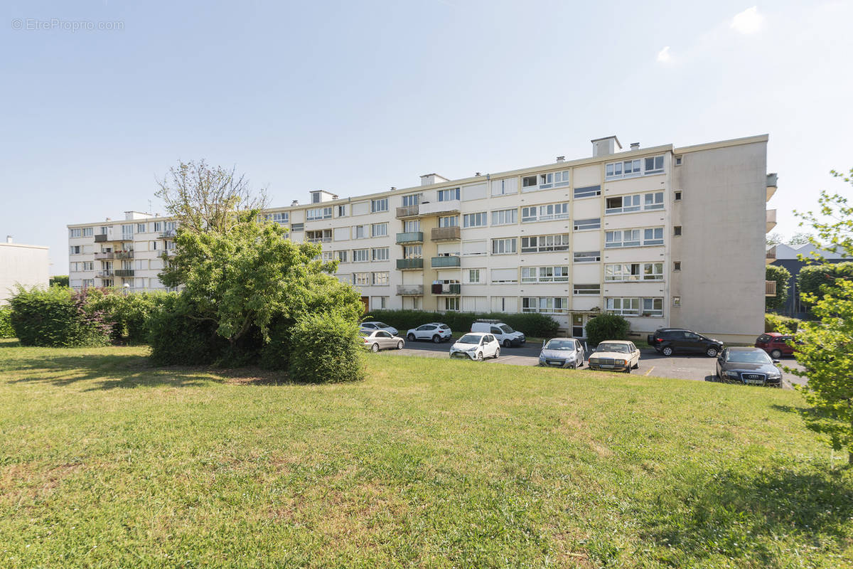 Appartement à SAINT-MICHEL-SUR-ORGE