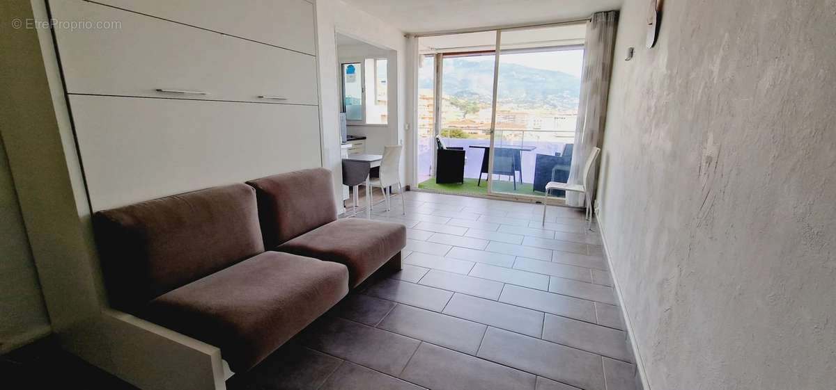 Appartement à ROQUEBRUNE-CAP-MARTIN