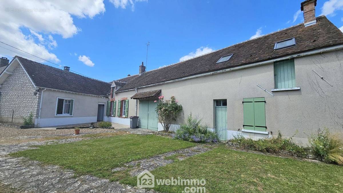 Une autre vue de la longère. - Maison à NEMOURS