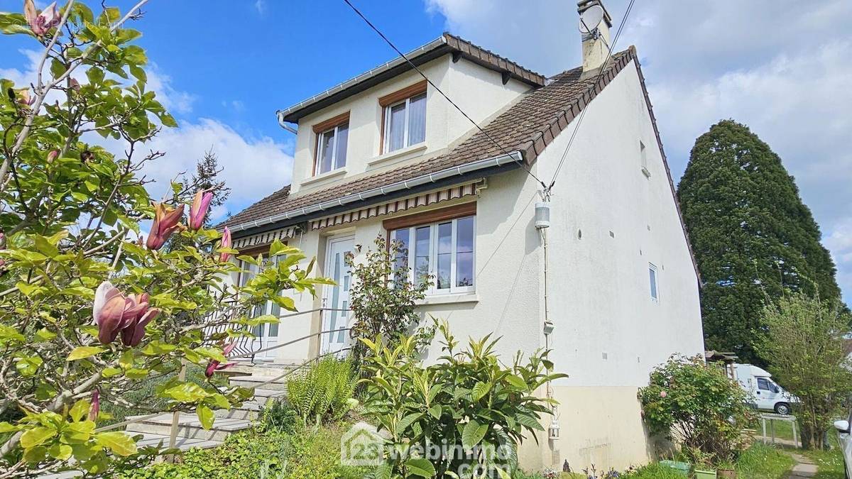 Venez découvrir cette maison d&#039;une surface de 95 m². - Maison à MILLY-LA-FORET