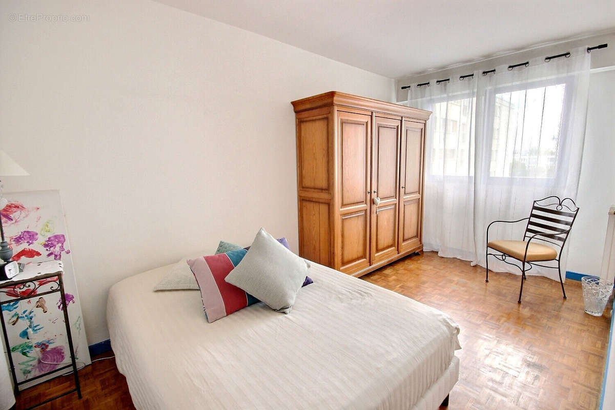 Appartement à FRESNES