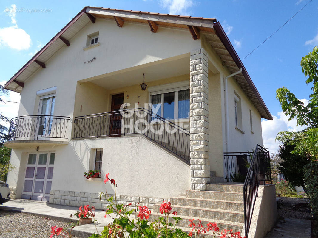 Maison à BIRAC-SUR-TREC