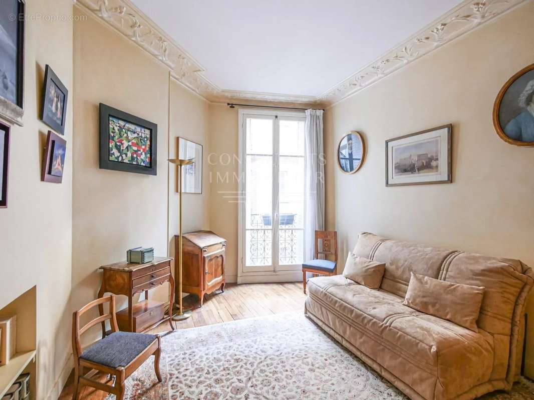 Appartement à PARIS-7E