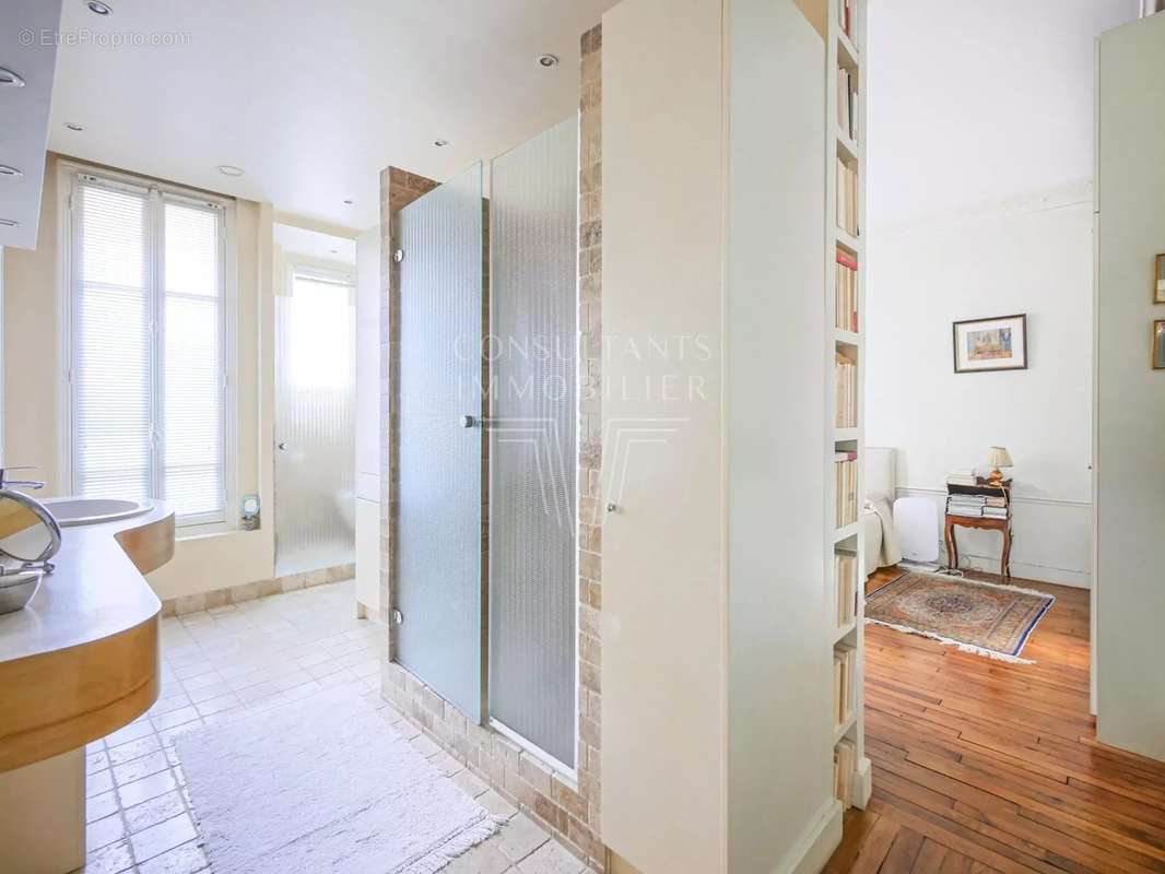 Appartement à PARIS-7E