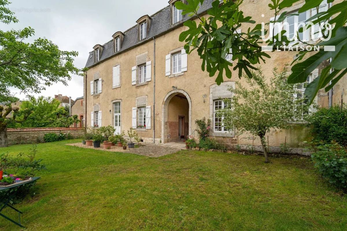 Maison à CHATILLON-EN-BAZOIS