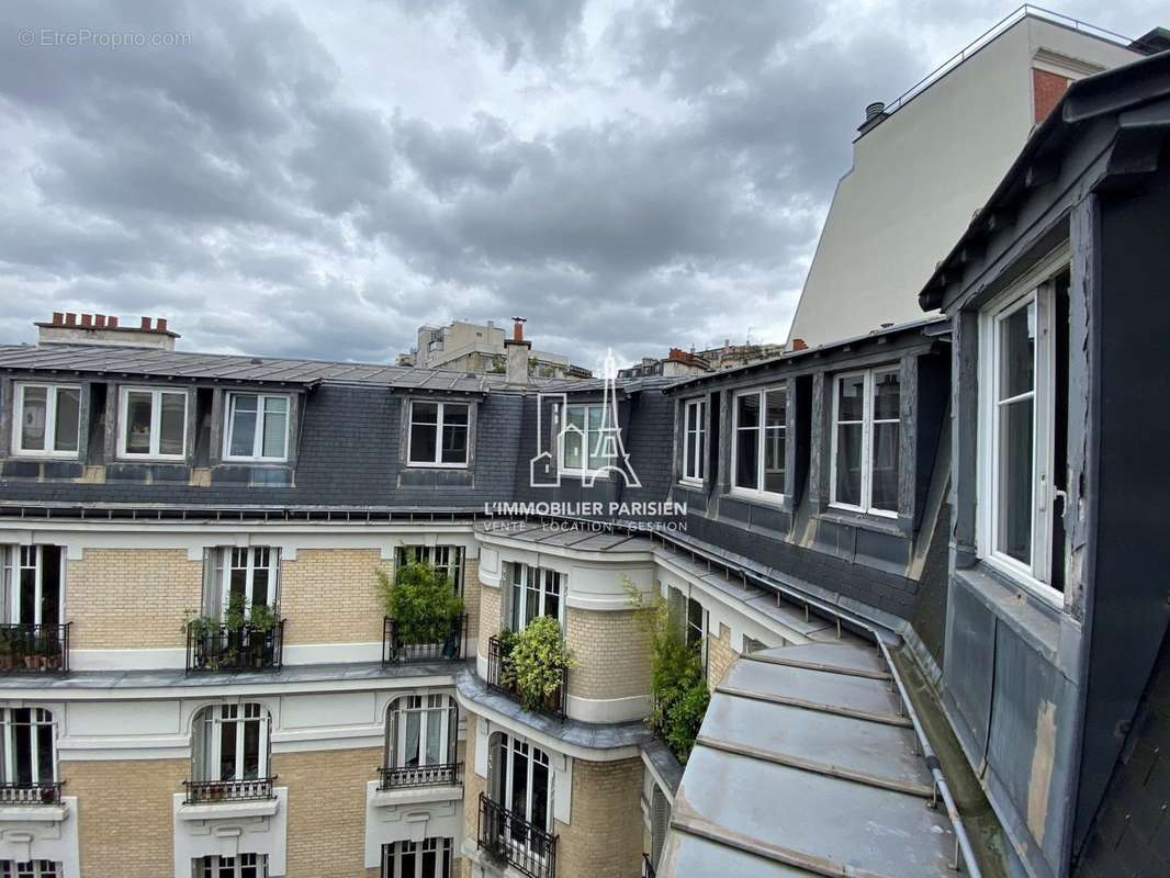 Appartement à PARIS-18E