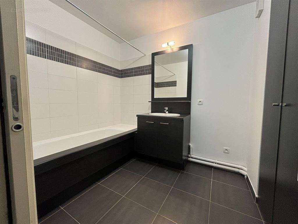 Appartement à NANTERRE