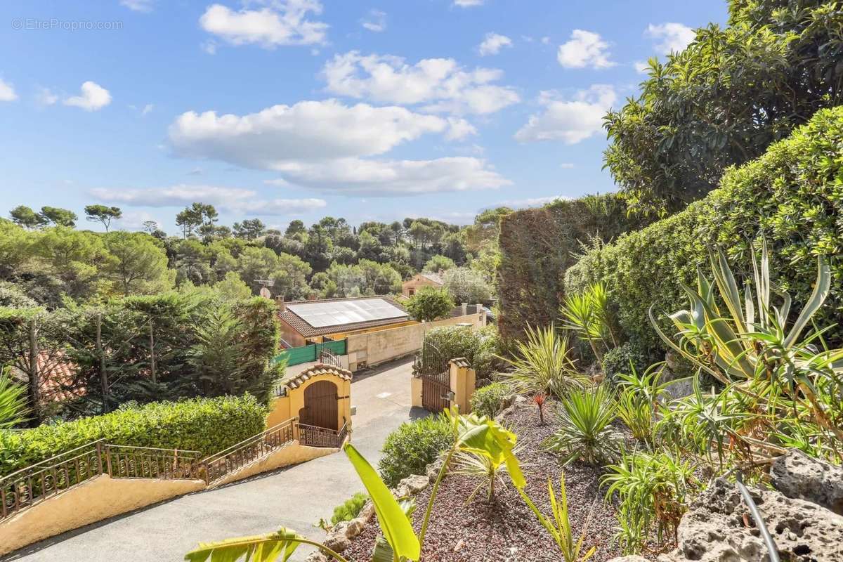 Maison à MOUGINS