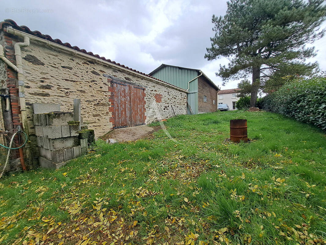 Maison à MOUCHAMPS