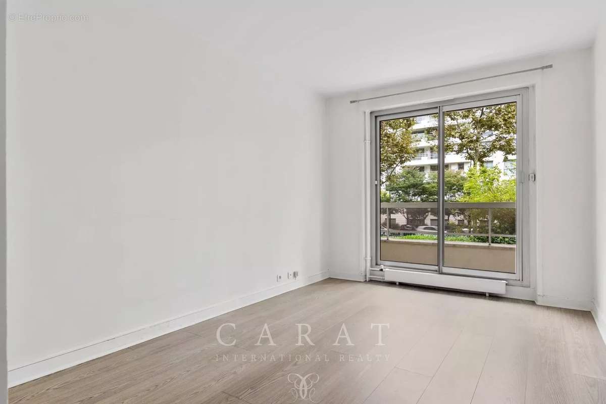 Appartement à LEVALLOIS-PERRET