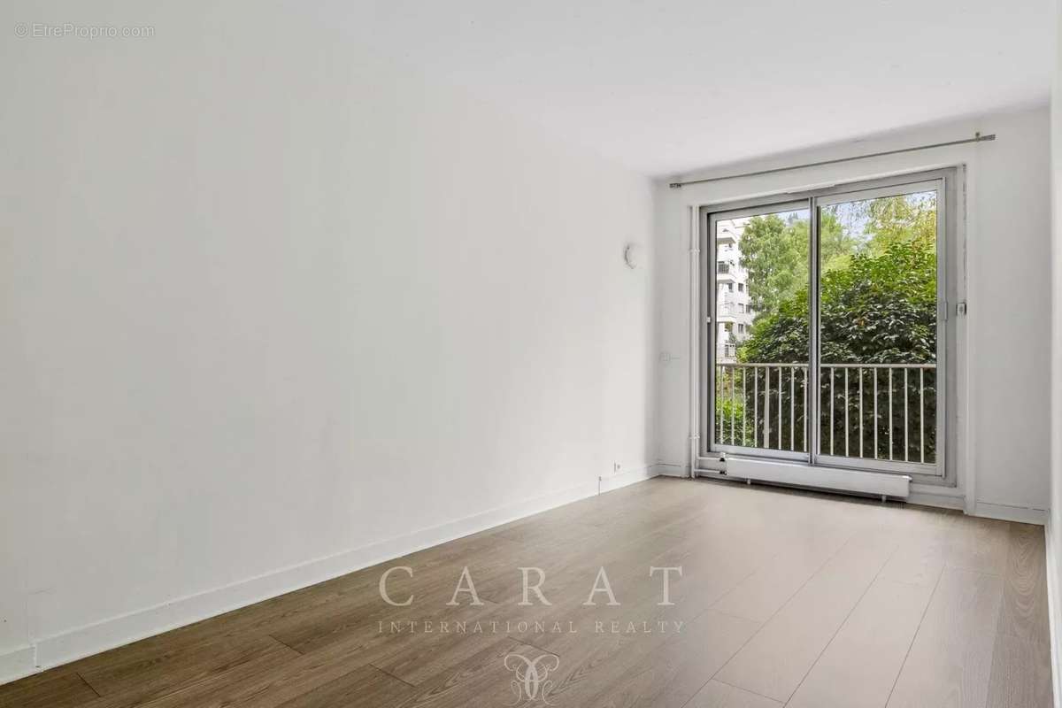 Appartement à LEVALLOIS-PERRET