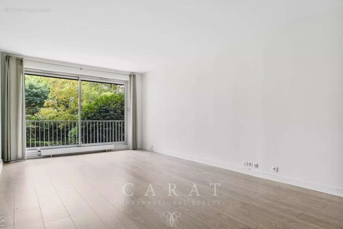 Appartement à LEVALLOIS-PERRET