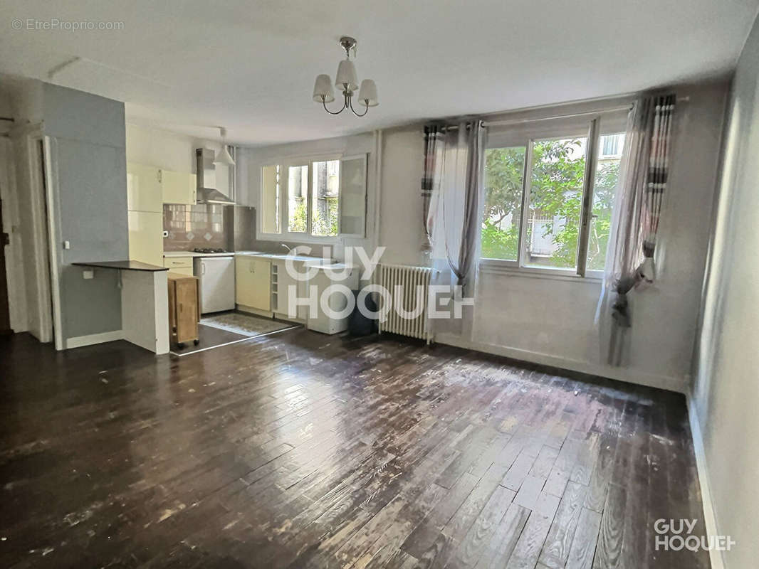 Appartement à AUBERVILLIERS