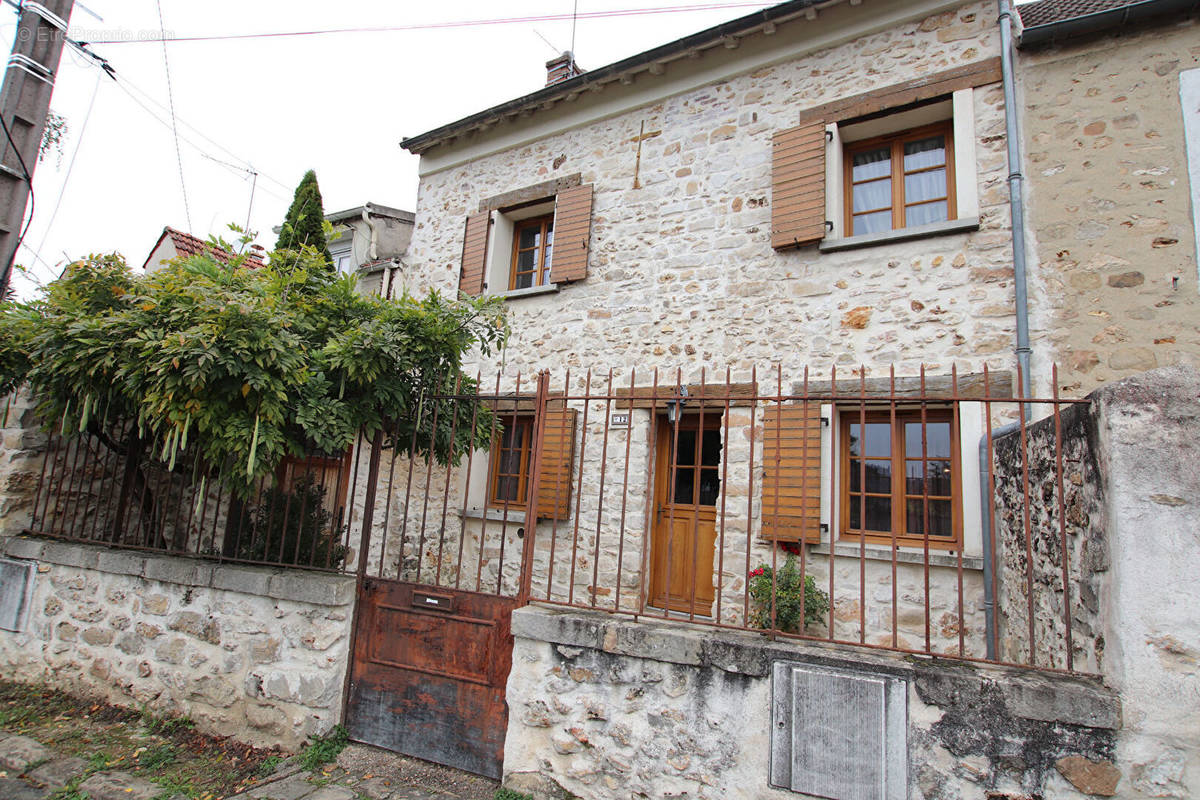 Maison à MARCOUSSIS