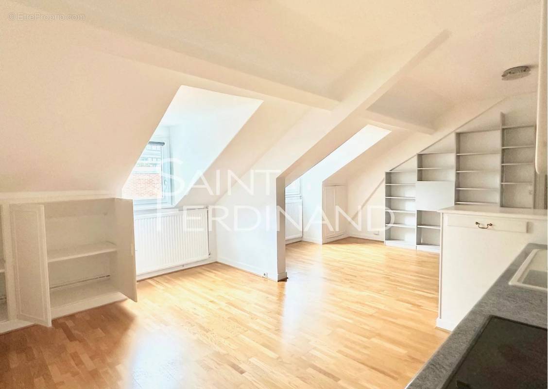 Appartement à NEUILLY-SUR-SEINE