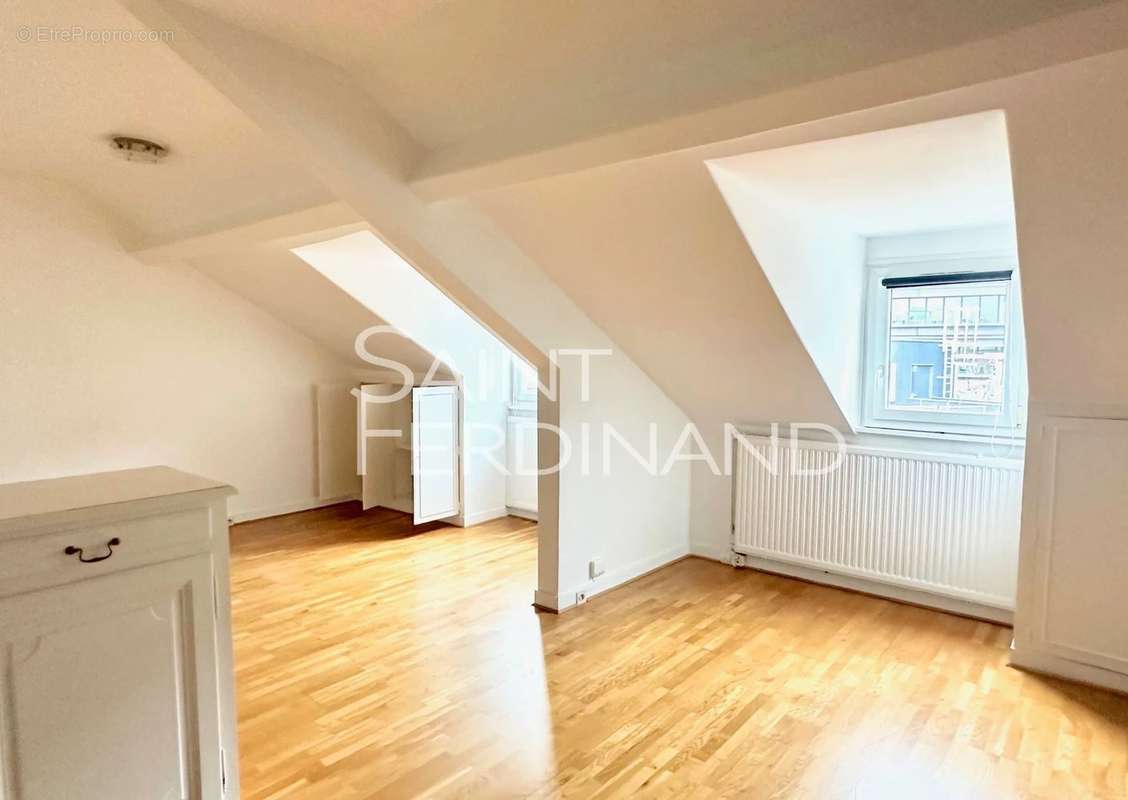 Appartement à NEUILLY-SUR-SEINE