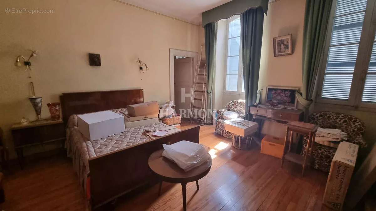 Appartement à OLORON-SAINTE-MARIE