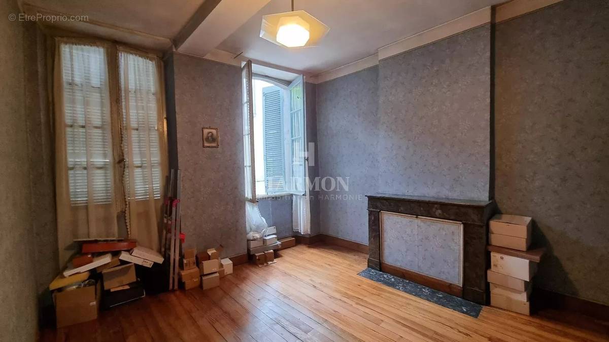 Appartement à OLORON-SAINTE-MARIE