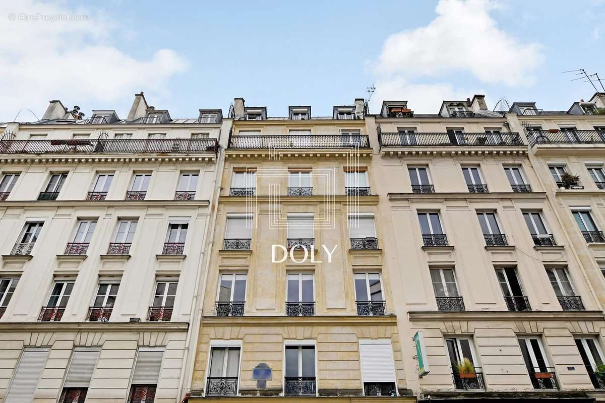 Appartement à PARIS-11E