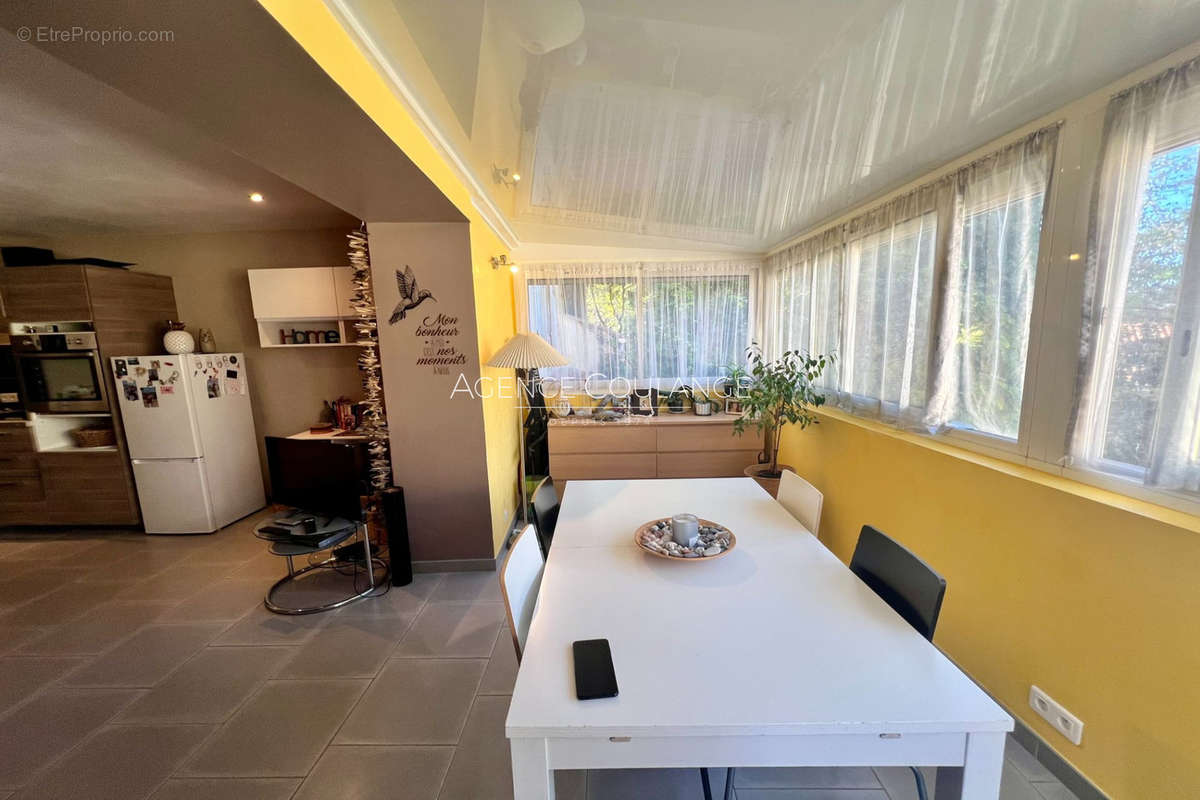 Appartement à SAINT-CYR-SUR-MER