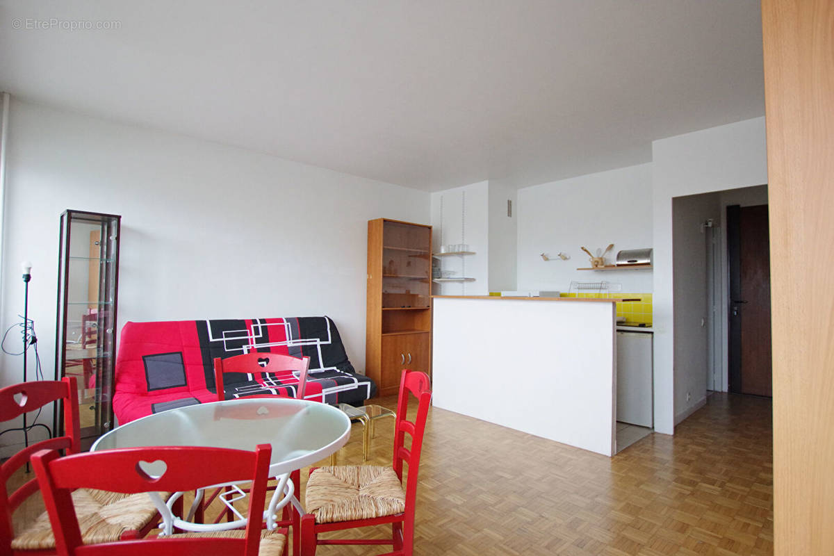 Appartement à PARIS-14E