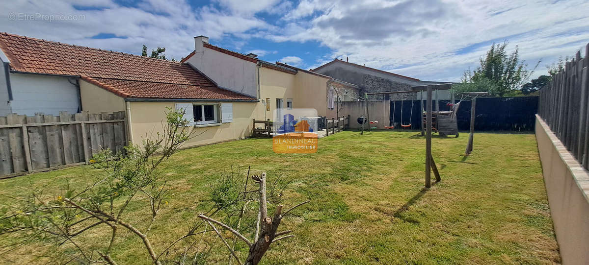 Maison à BOUGUENAIS