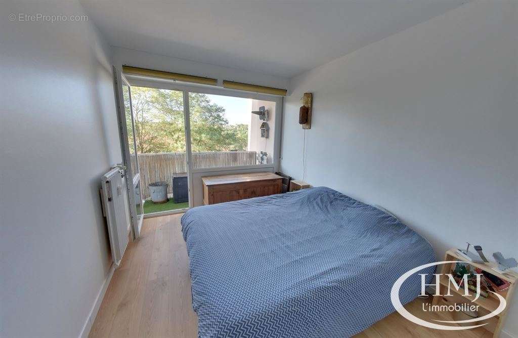 Appartement à SAINTRY-SUR-SEINE