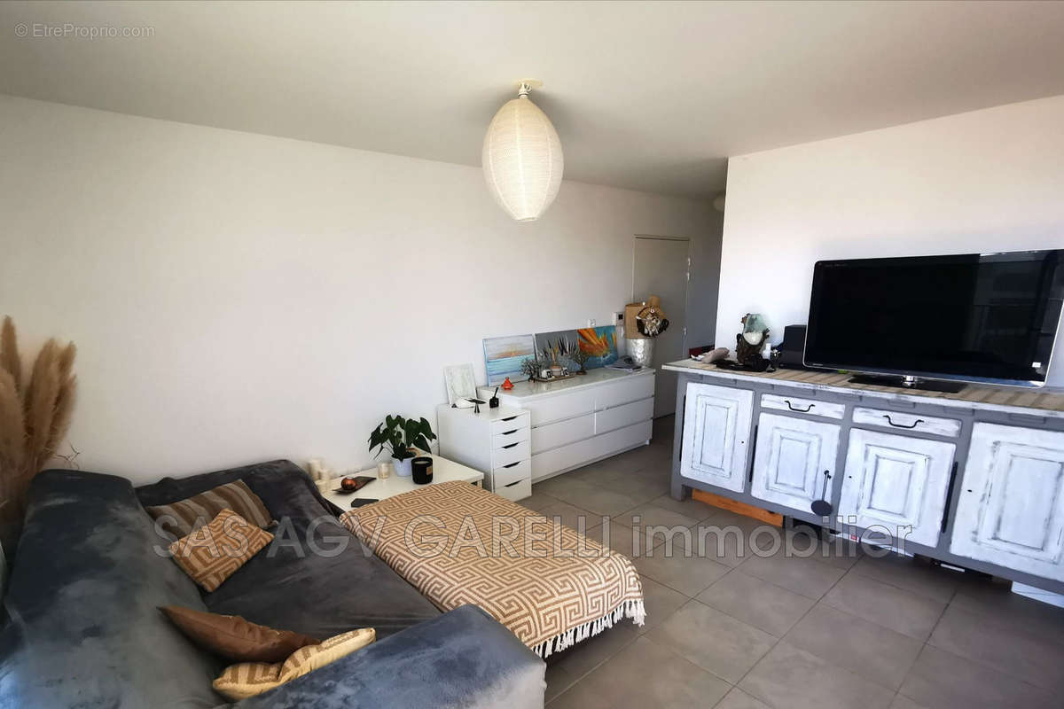 Appartement à HYERES