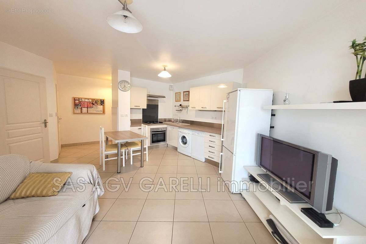 Appartement à HYERES