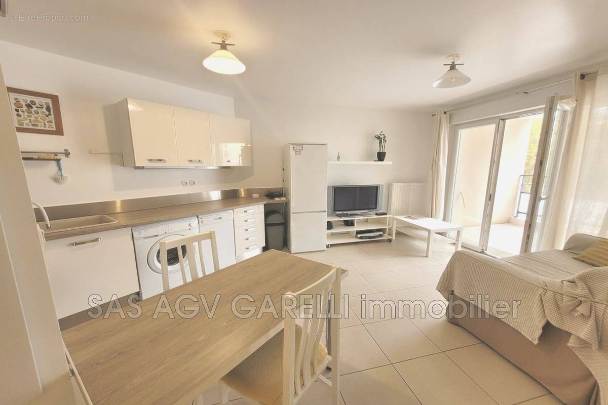 Appartement à HYERES