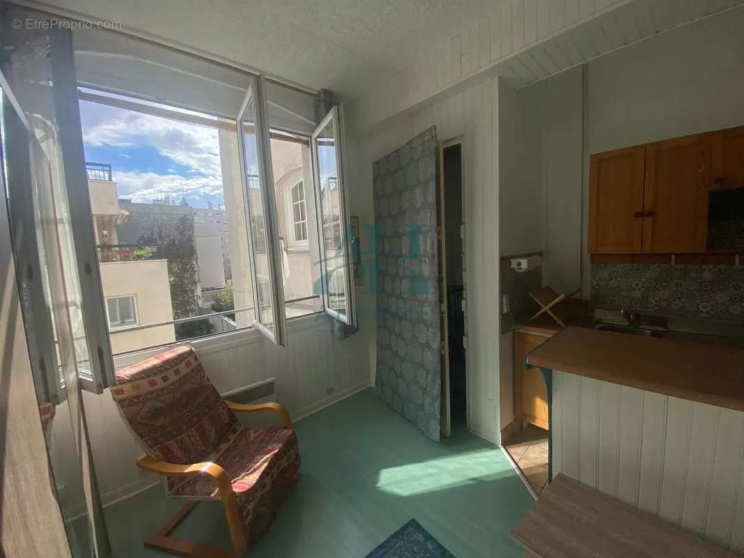 Appartement à PARIS-10E