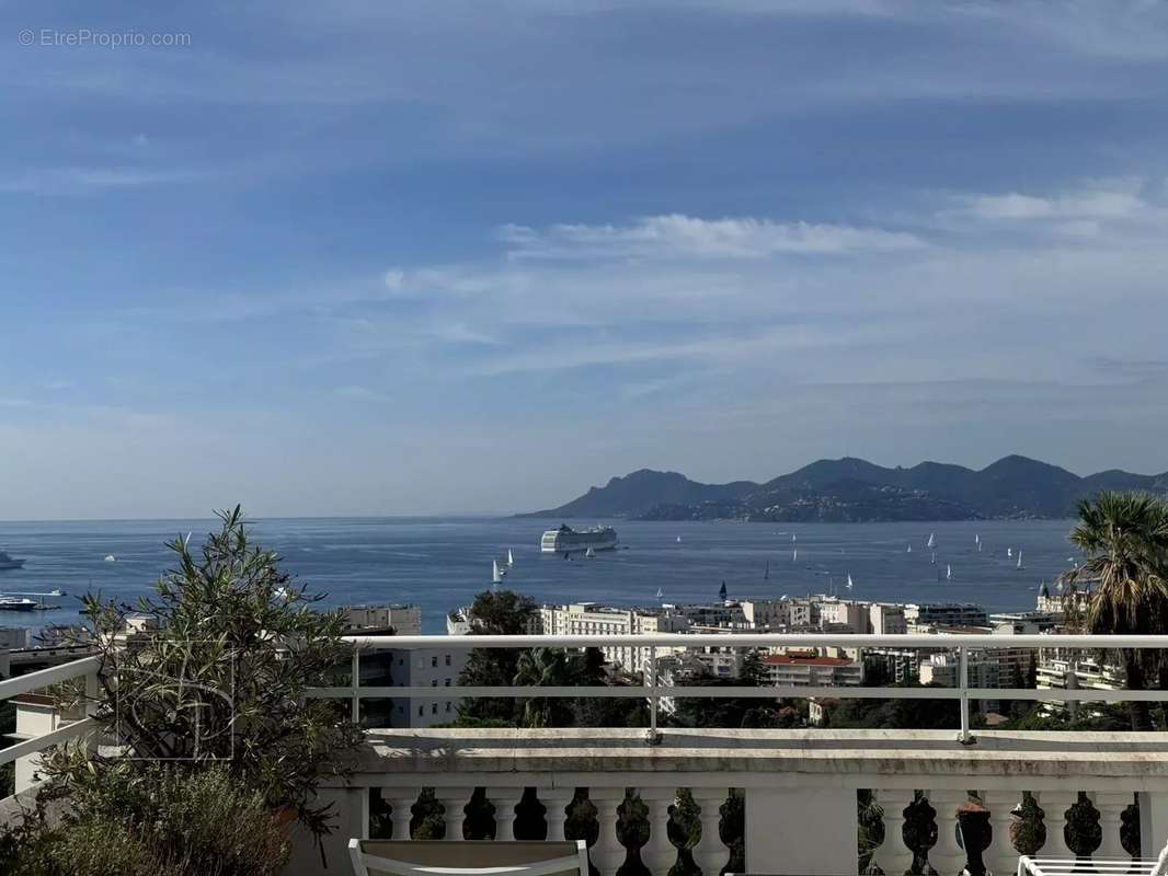 Appartement à CANNES