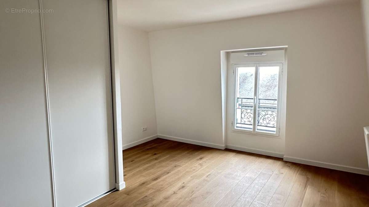 Appartement à SURESNES