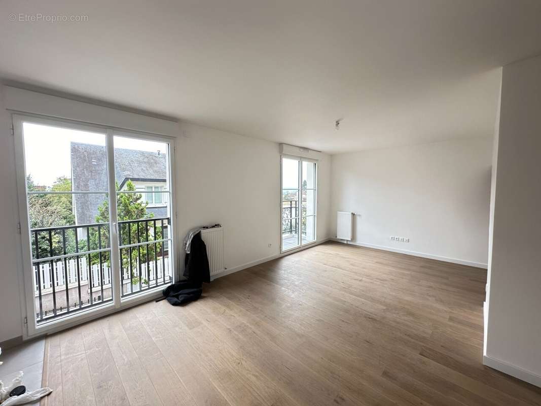 Appartement à SURESNES