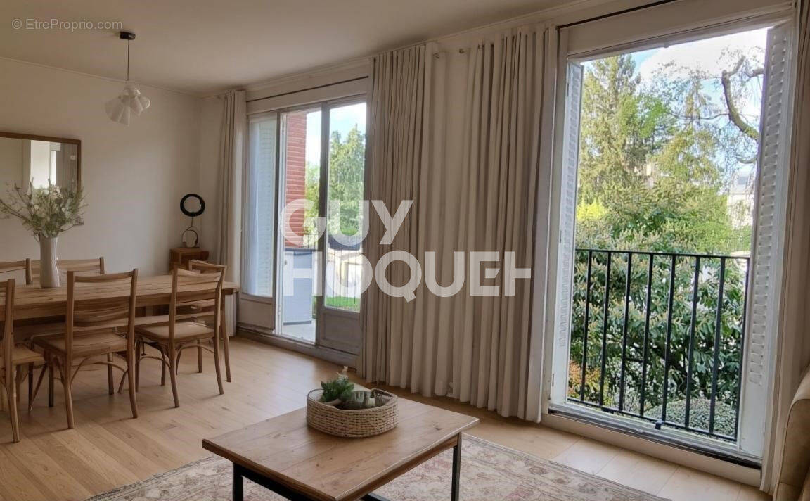 Appartement à FONTENAY-SOUS-BOIS