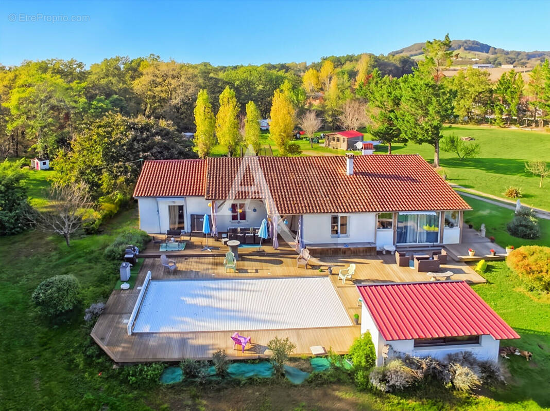 Maison à SAINT-SYLVESTRE-SUR-LOT