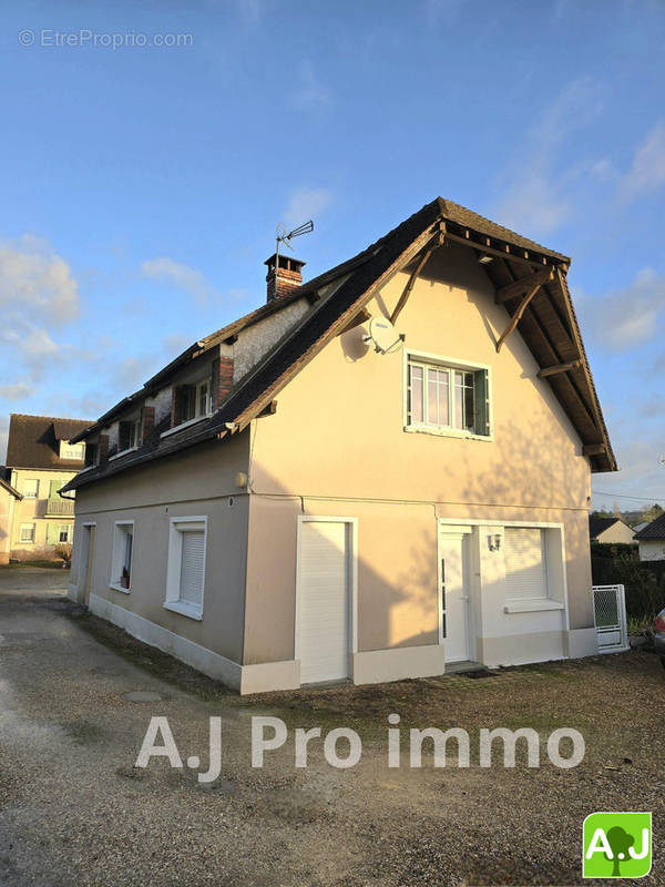 Appartement à IVRY-LA-BATAILLE