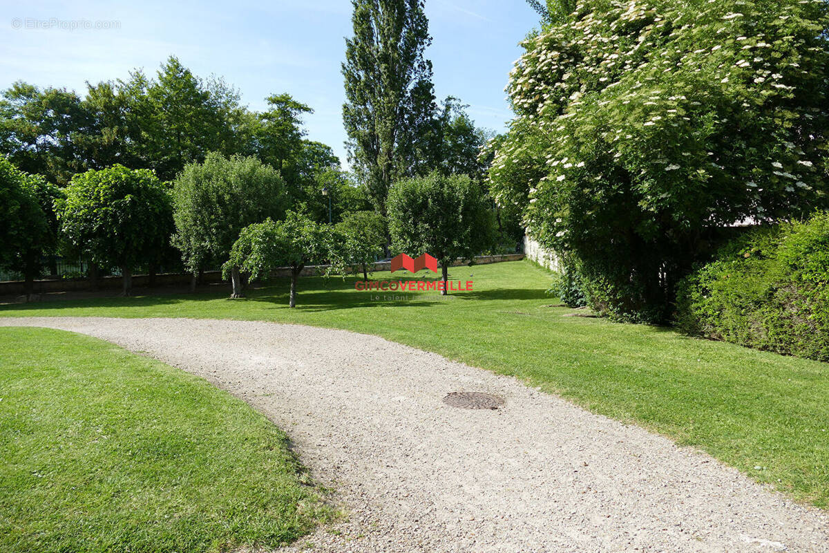 Appartement à RUEIL-MALMAISON