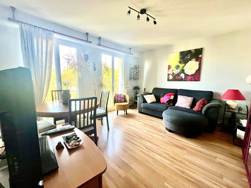 Appartement à NANTERRE