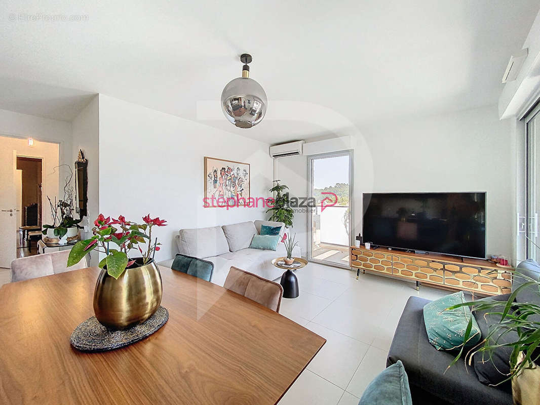 Appartement à MOUGINS