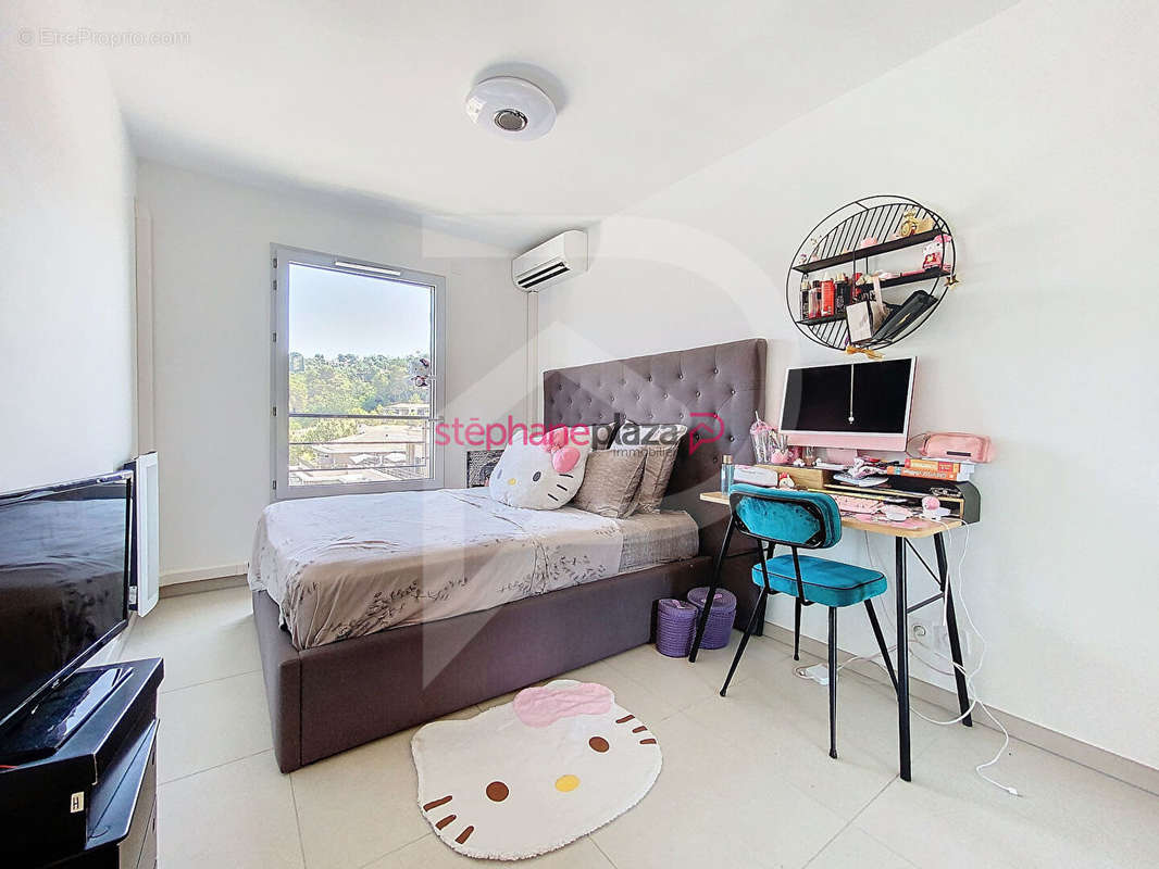 Appartement à MOUGINS