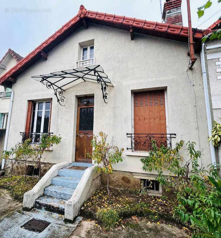 Maison à SARTROUVILLE