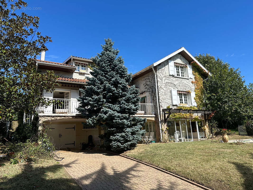 Maison à POLLIONNAY