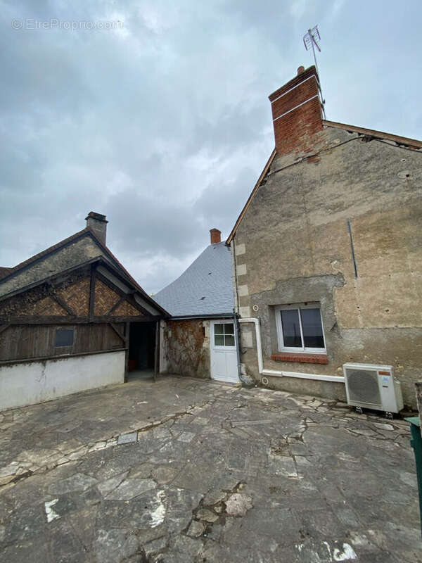 Maison à CONTRES