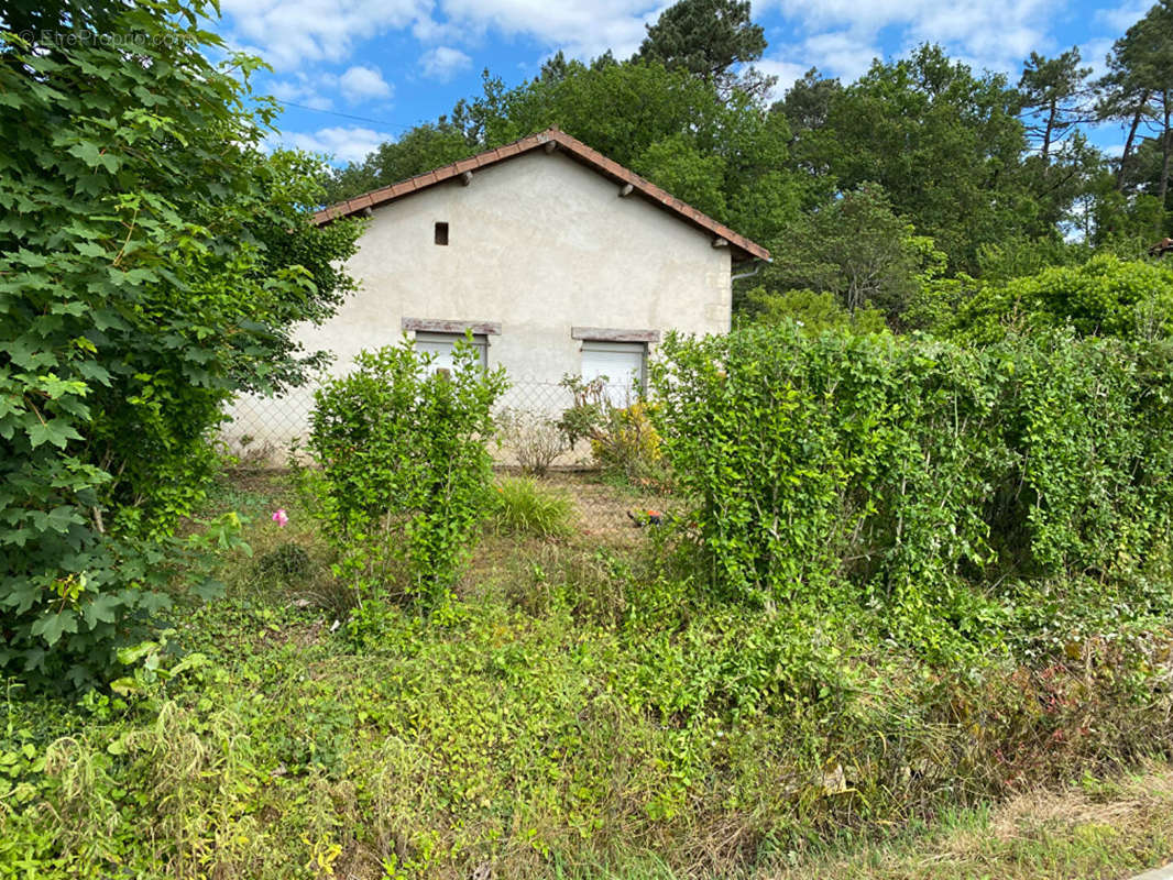 Maison à VAUNAC