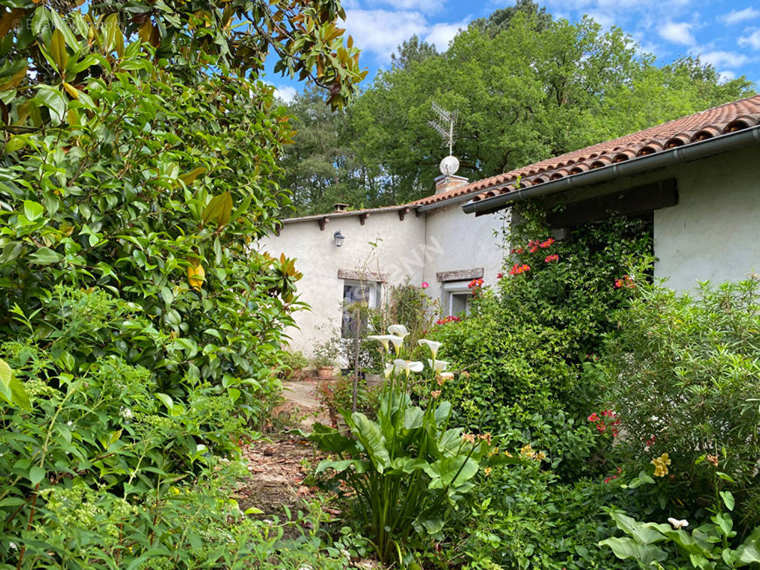 Maison à VAUNAC