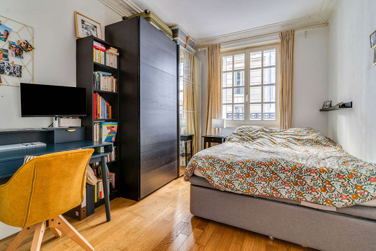 Appartement à PARIS-12E