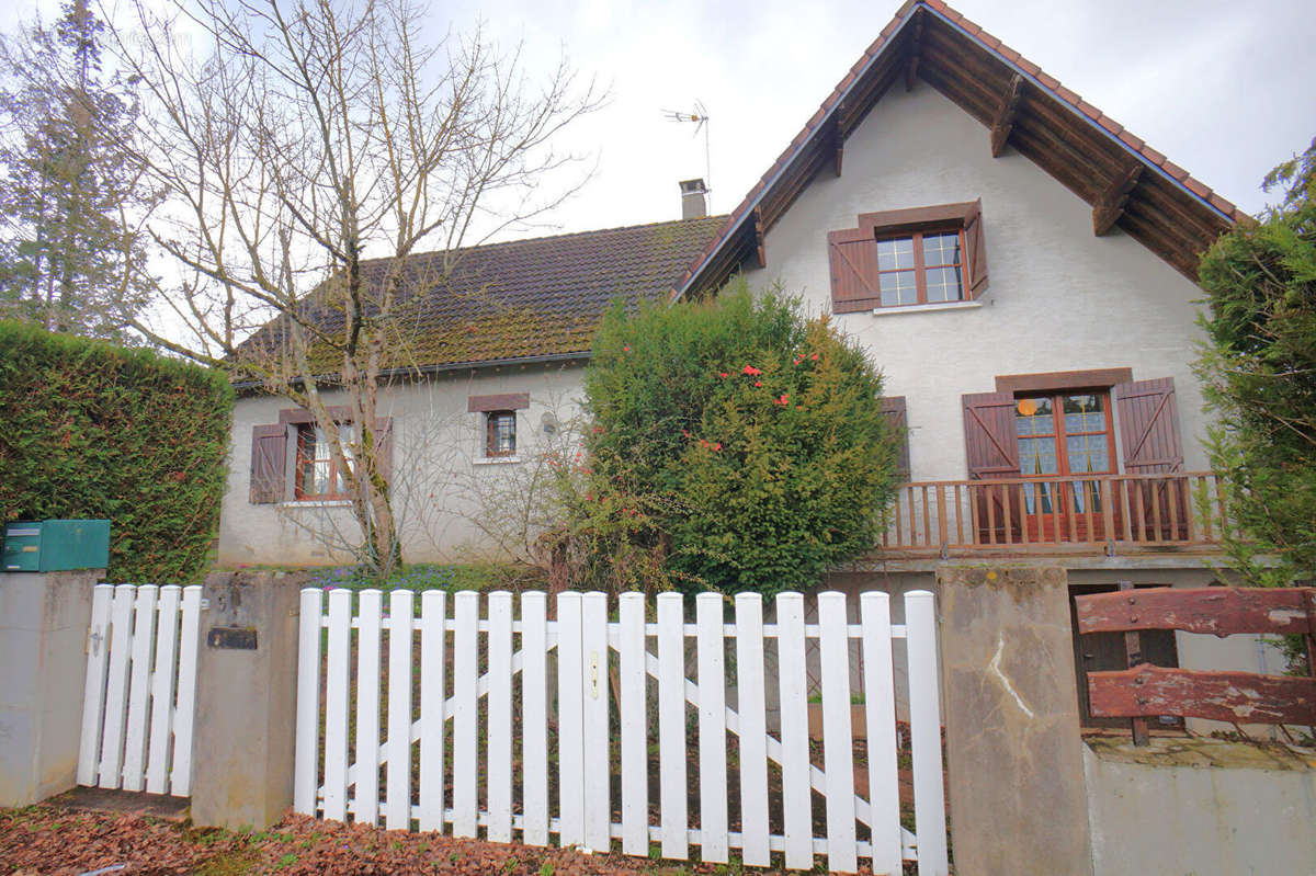 Maison à JOIGNY